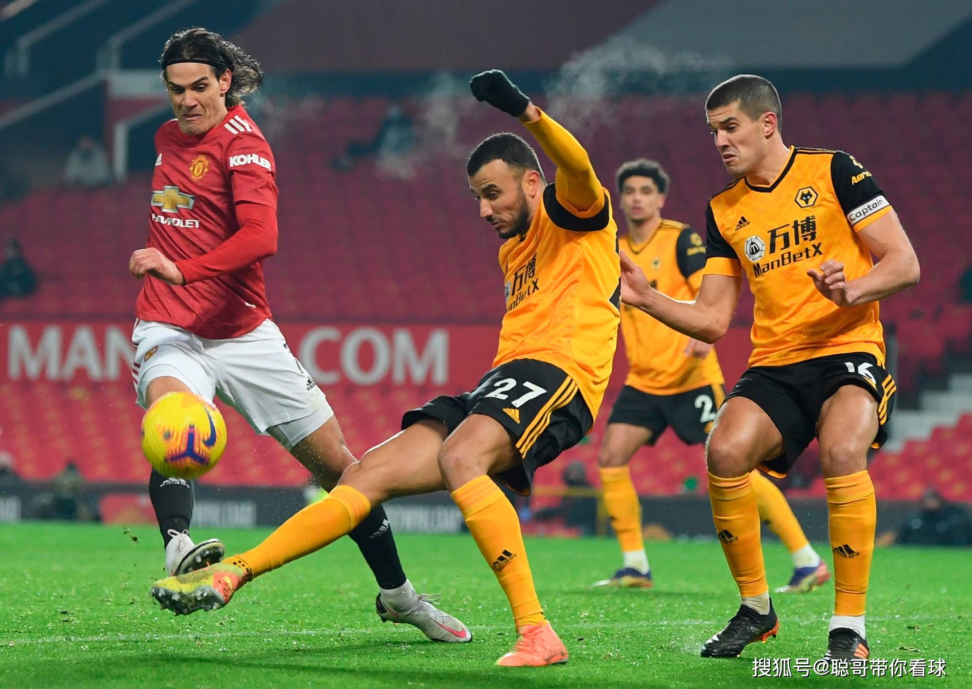 曼联主场大胜对手,继续保持领先 曼联主场大胜对手,继续保持领先