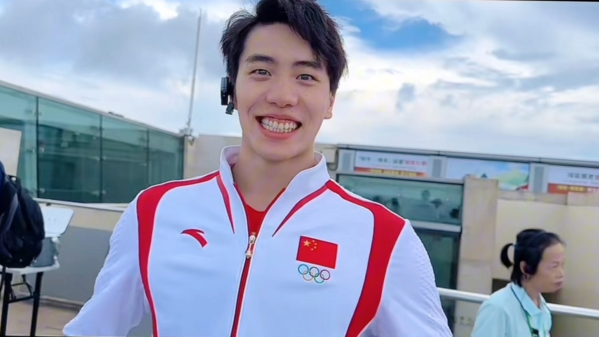 日本游泳天才少年斩获男子蝶泳冠军 日本游泳天才少年斩获男子蝶泳冠军