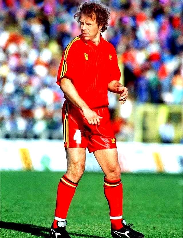 比利时队员夺得冠军，赛场风采