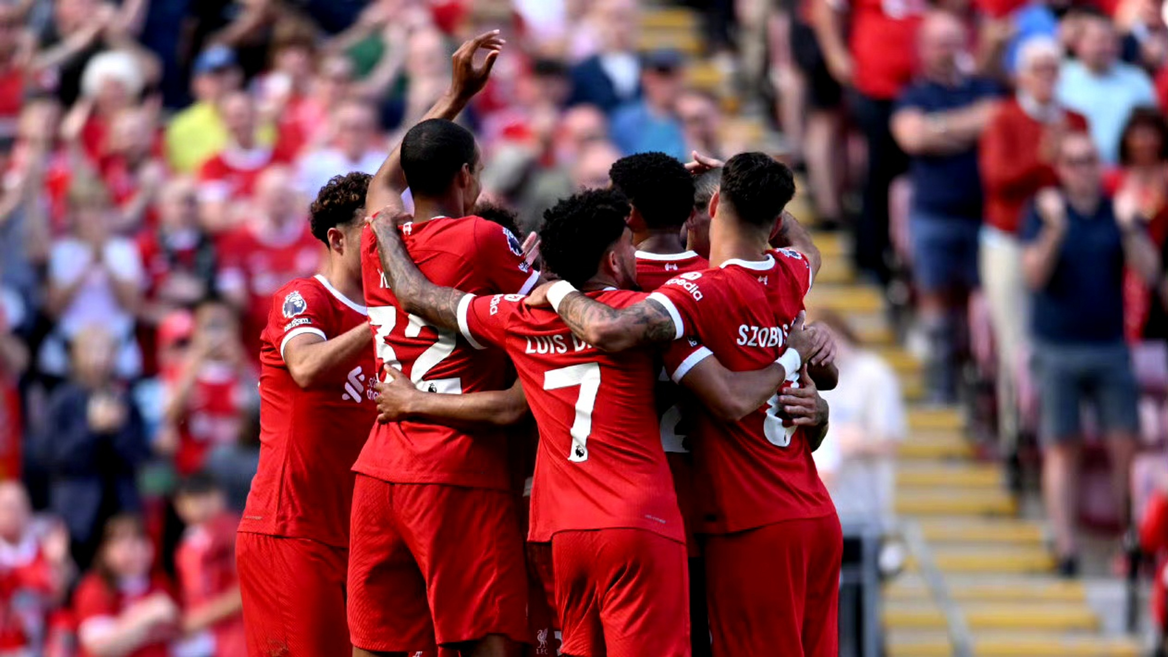 利物浦主场胜利,跻身英超前四 利物浦主场胜利,跻身英超前四