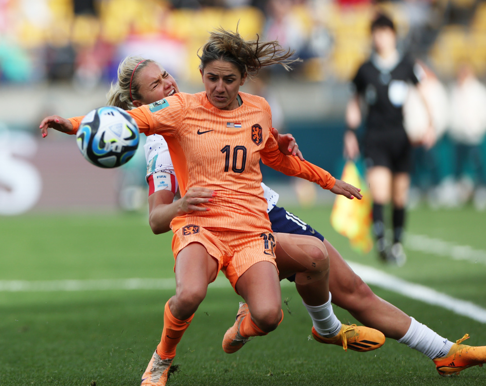 国际足坛的气氛被女足比赛点燃 国际足坛的气氛被女足比赛点燃