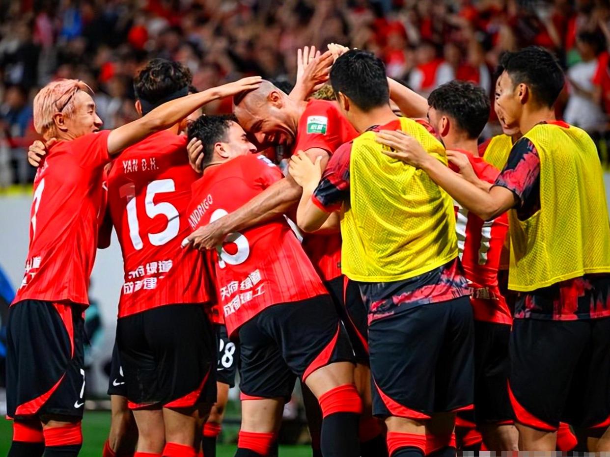 顶级球队汇聚一堂，中超联赛赛季注定精彩无限