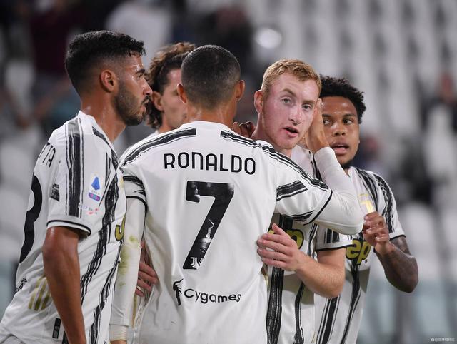 尤文图斯客场逆袭，击败英超球队展现实力