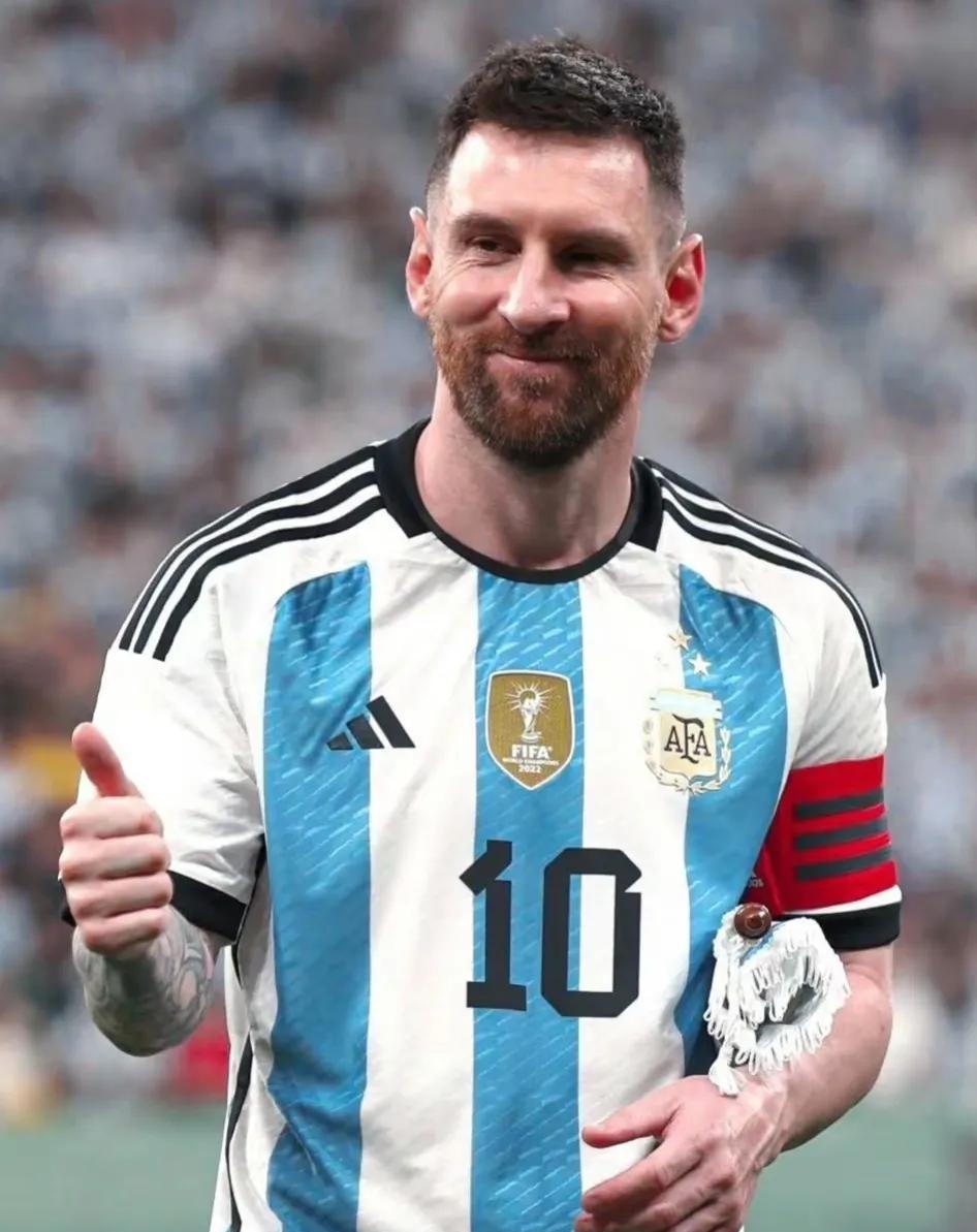 阿根廷队长激励队员争取胜利 阿根廷队长激励队员争取胜利