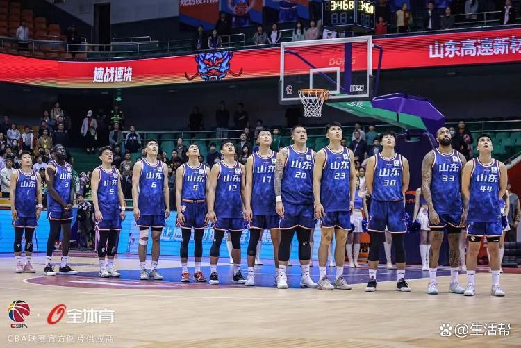 山东男篮紧随广东队，保持领先