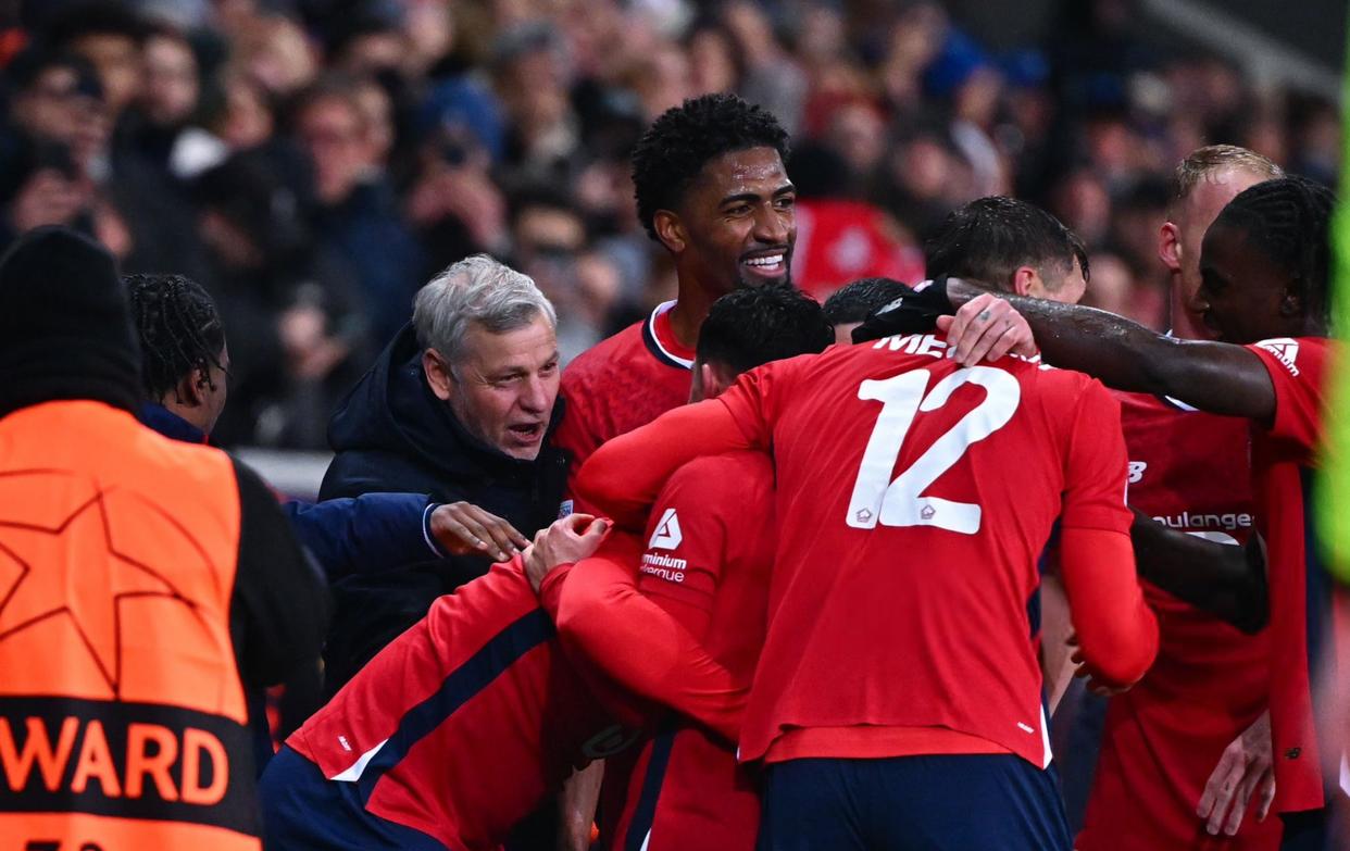 土耳其队逆袭成功,晋级16强 土耳其队逆袭成功,晋级16强