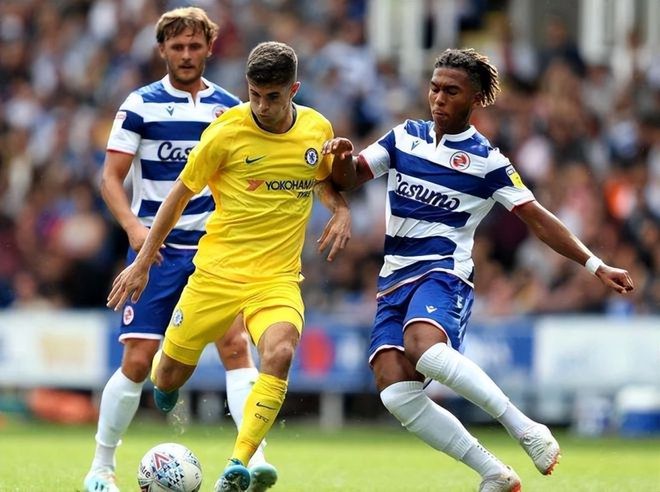 哈德斯菲尔德主场0-2负于卡迪夫城，保级形势堪忧