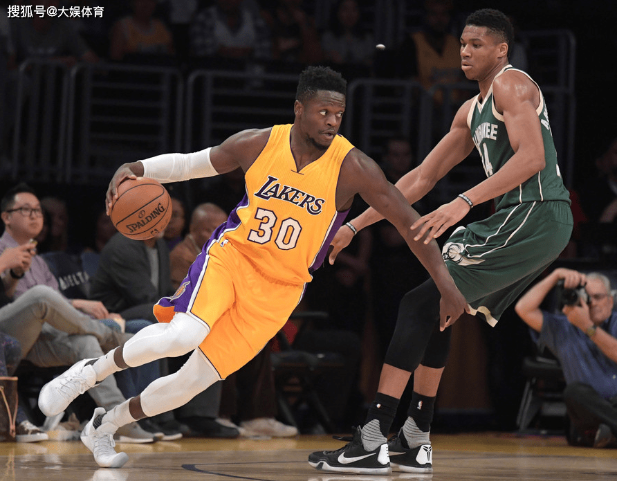 突飞猛进的小球队，一路打进决赛