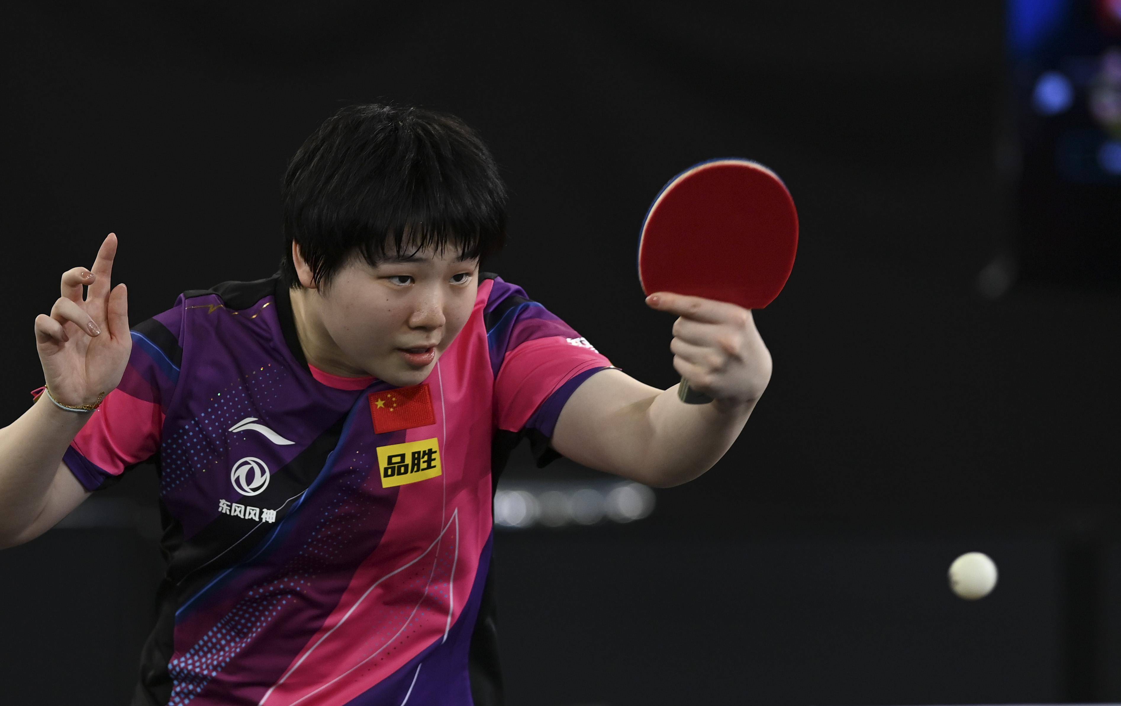 加拿大选手在乒乓球比赛中表现出色 加拿大选手在乒乓球比赛中表现出色