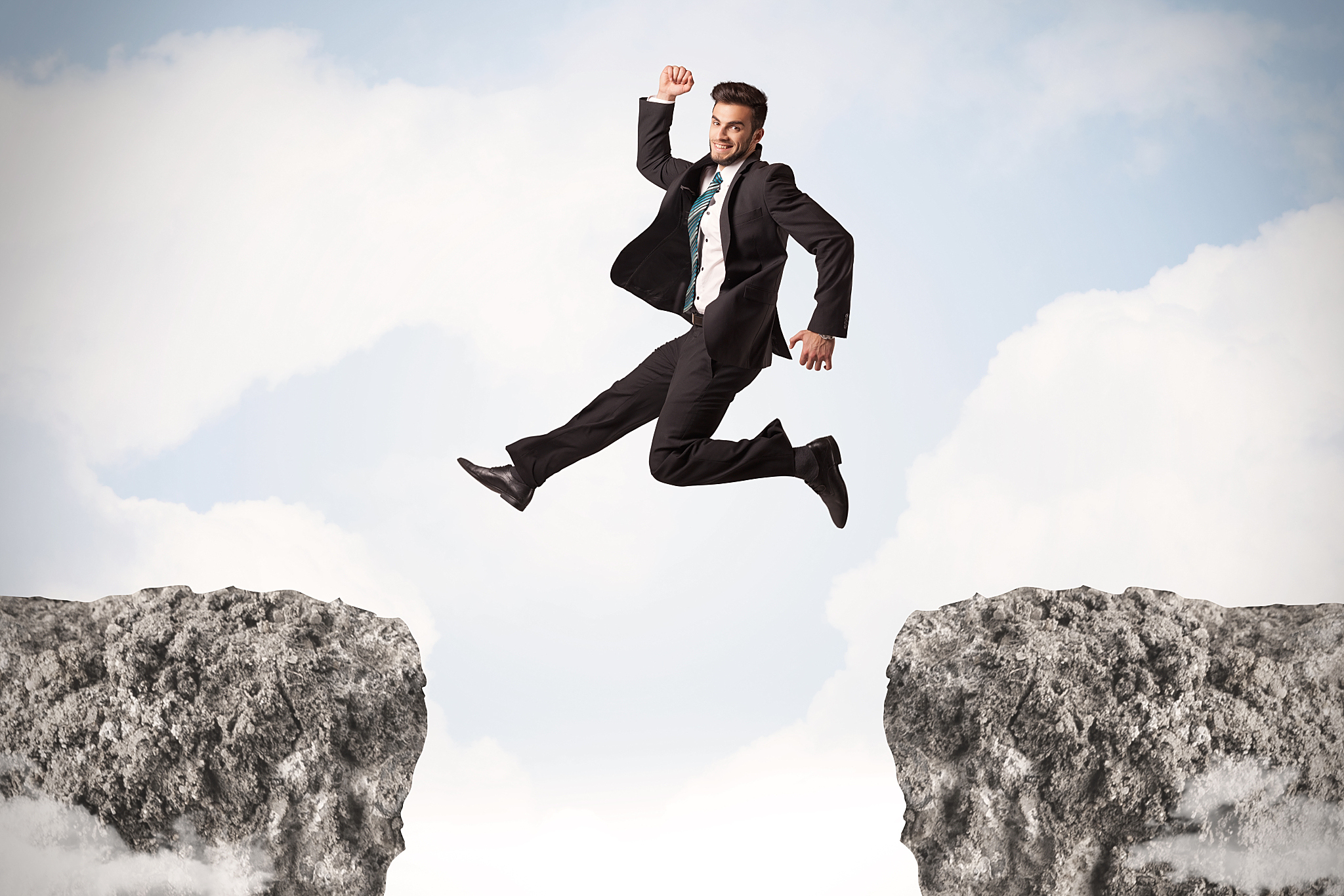 包含巴黎圣日耳曼疲于应付，面临前进的困难的词条