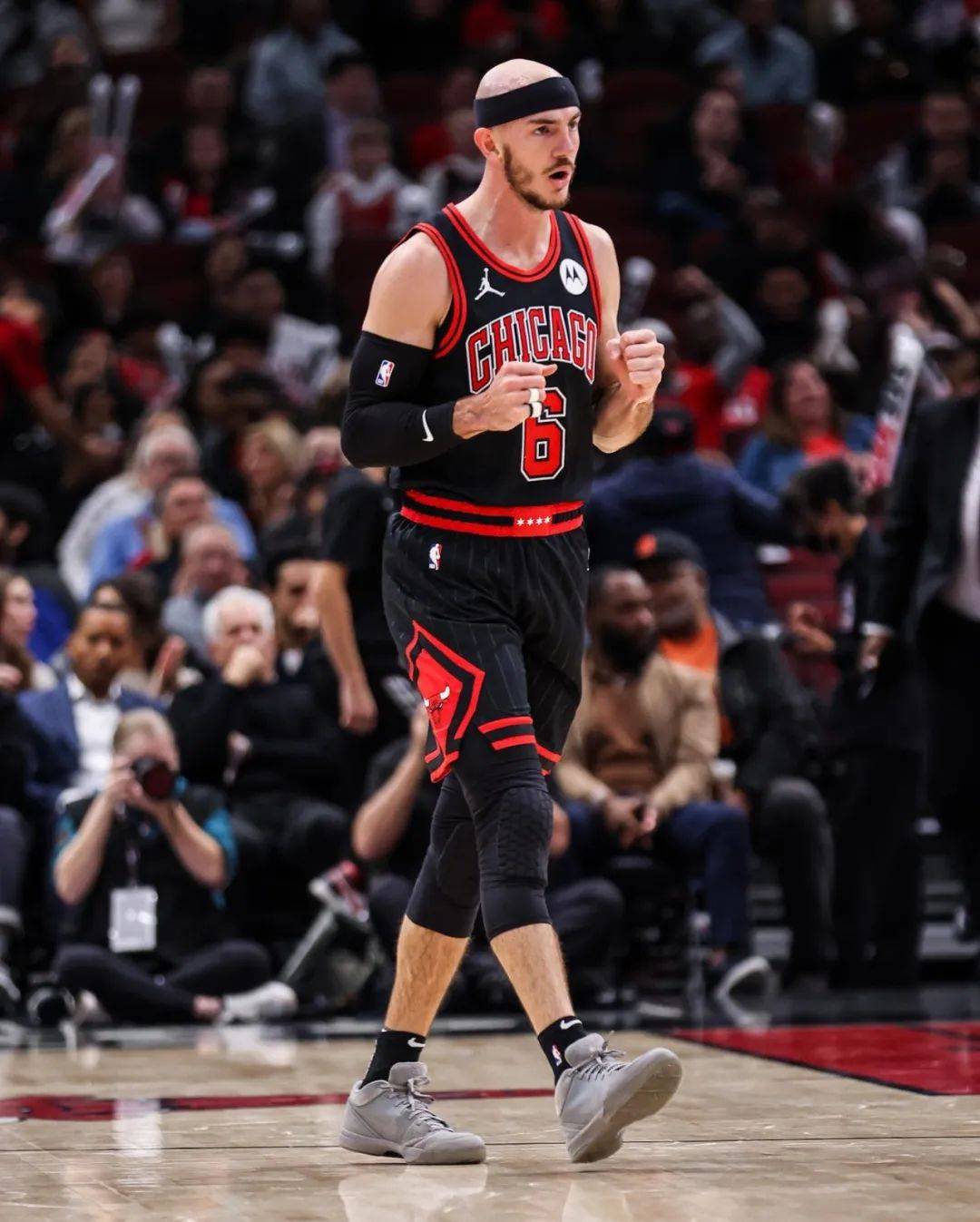 公牛横扫国王，拉文狂砍30分