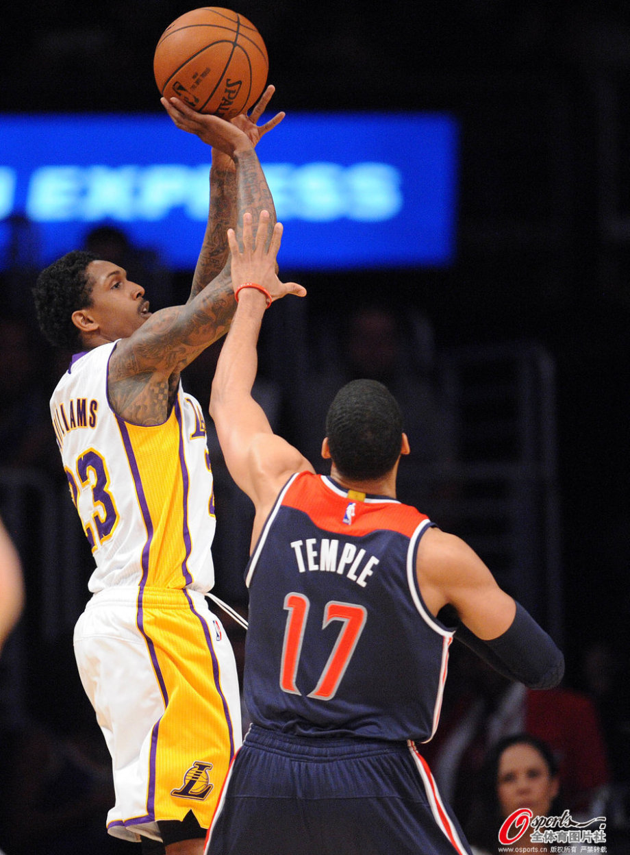 骑士负奇才遭遇三连败 骑士负奇才遭遇三连败